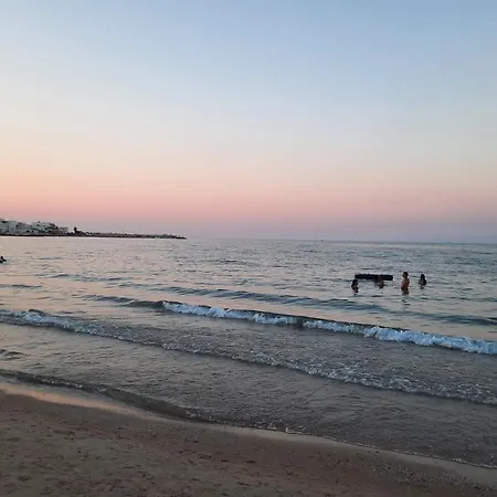 Apartmán A Due Passi Dal Mare Marina18 Lendinuso